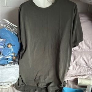 Men's Gray T-Shirt